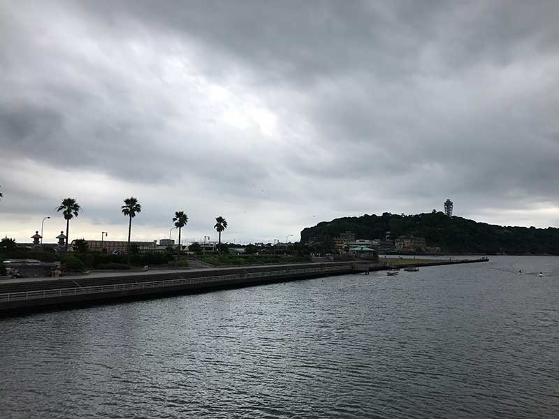 あいにくの雨の江ノ島