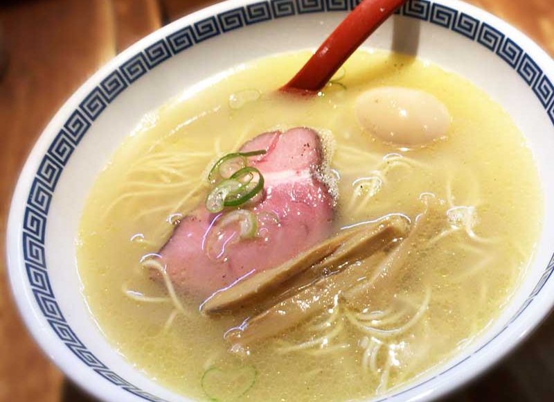 【平塚で人気の塩ラーメン専門店秀膽（ひでたん）】コラーゲンたっぷり！鶏白湯スープは深夜に食べても罪悪感ゼロ！