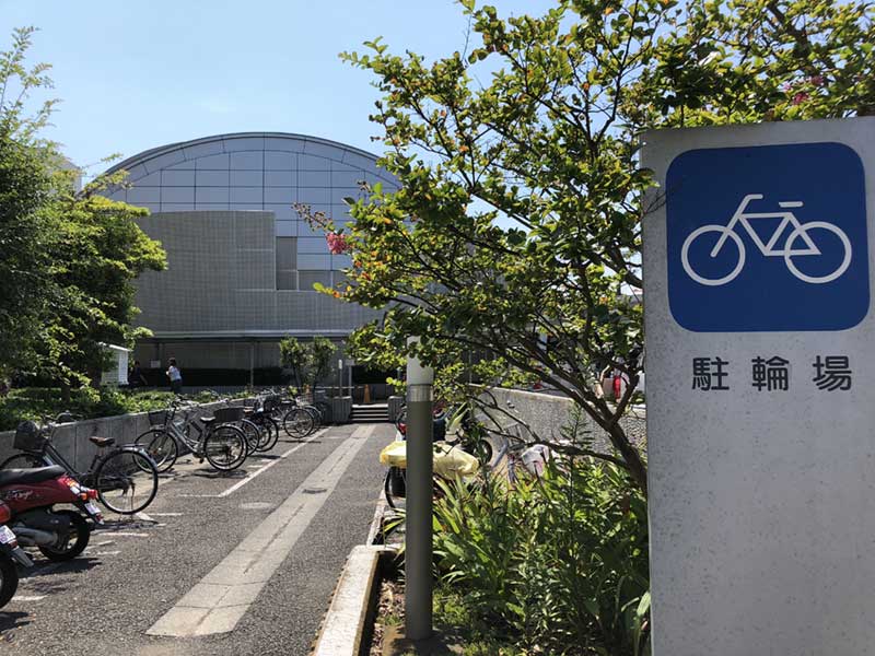 平塚市南図書館の駐車場