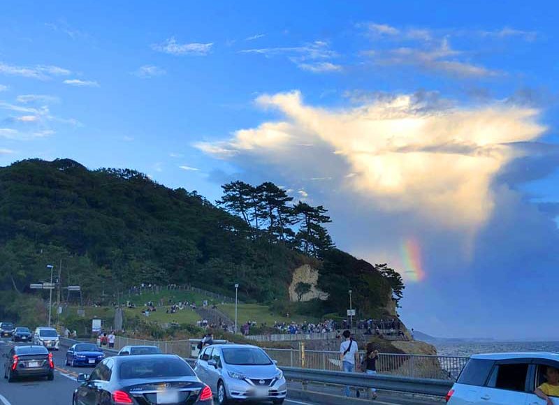 【稲村ケ崎でダイヤモンド富士】2日間曇で見えず！でも珍しい虹の写真が撮れました！
