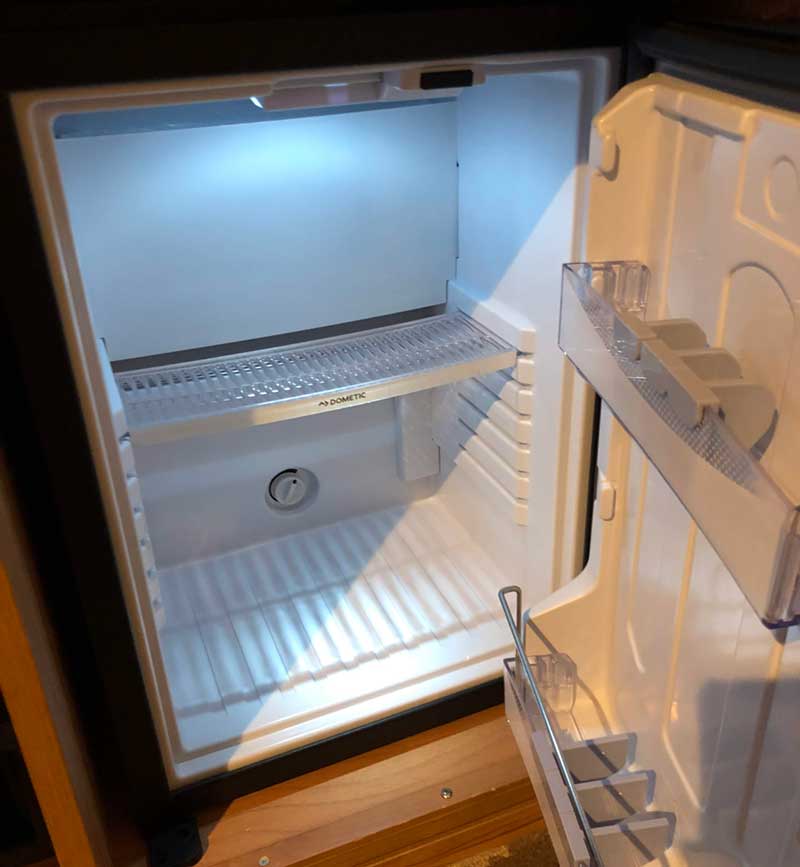 コンパクトな冷蔵庫