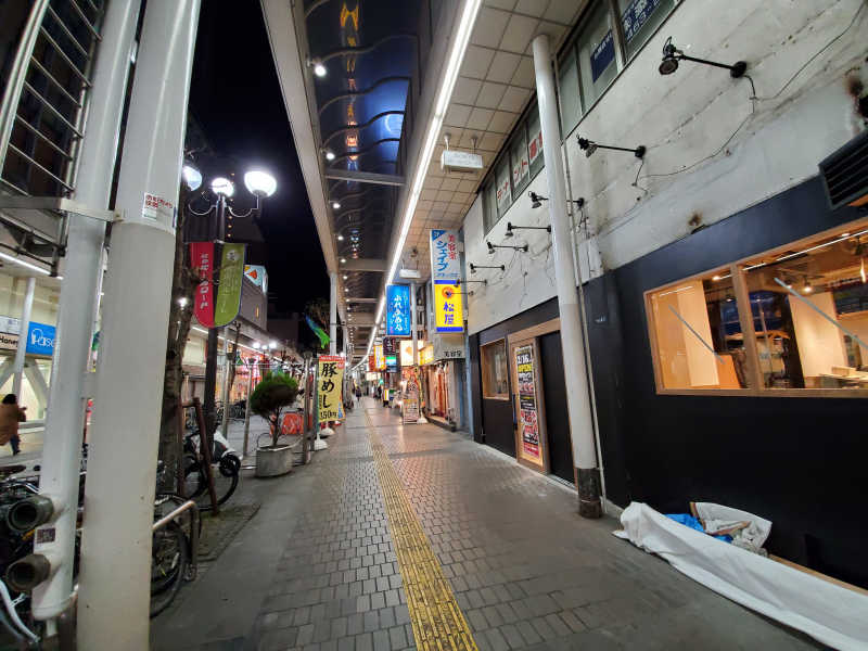 平塚駅北口の商店街紅谷パールロード